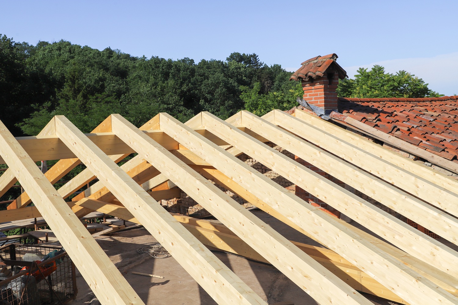 Dulgherie acoperiș – primul pas către un acoperiș perfect